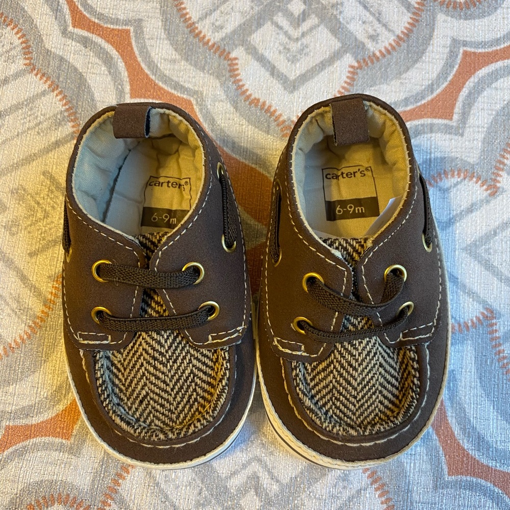 Carter's baby shoes